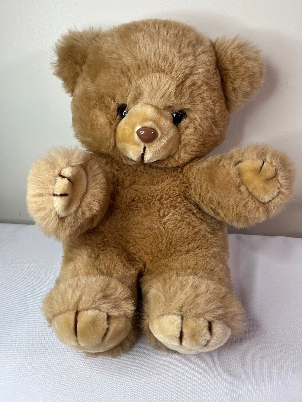 Prestige Toy Corporation 1985 18 Inch Vintage Caramel Colored Plush Teddy Bear.